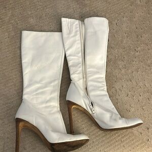 Heeled boot